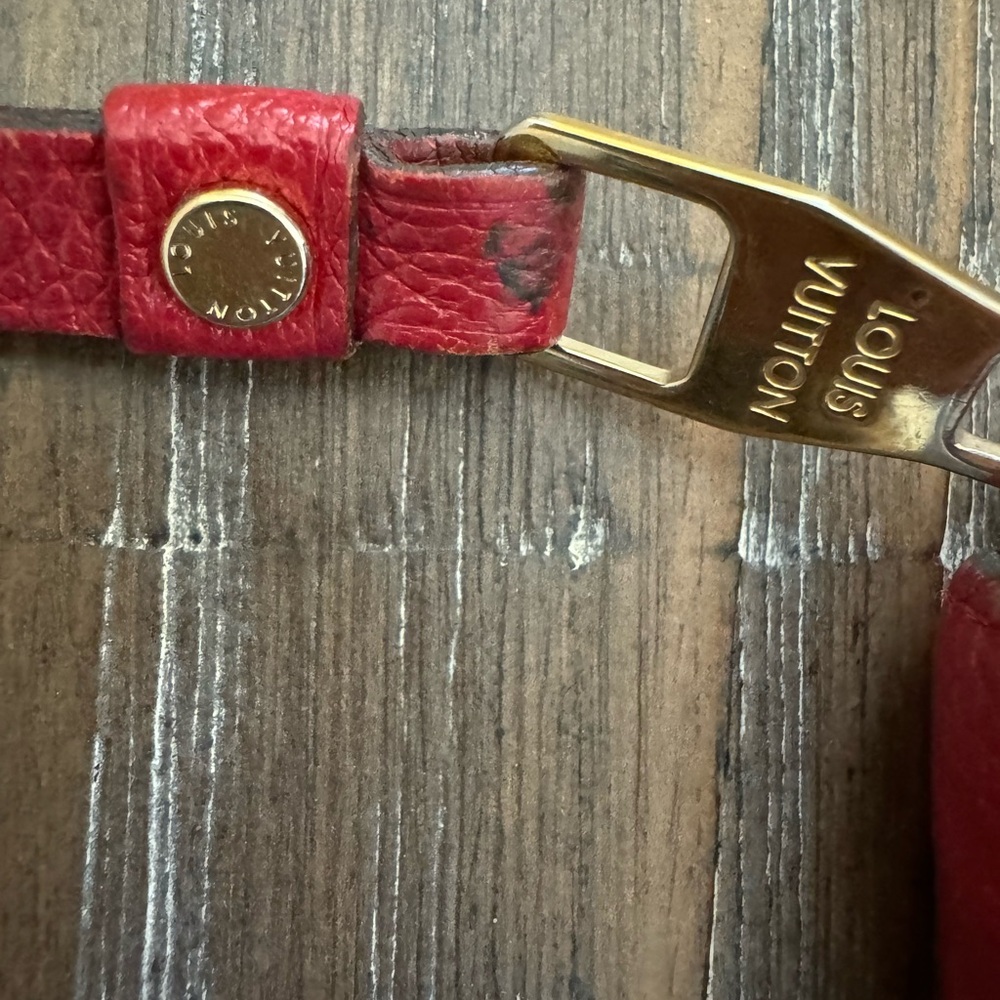 LOUIS VUITTON Red zippy Wallet - Picture 4 of 16